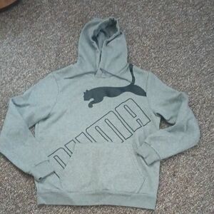 Puma Men's Gray Sweatshirt with Logo Size M Great Condition Like New